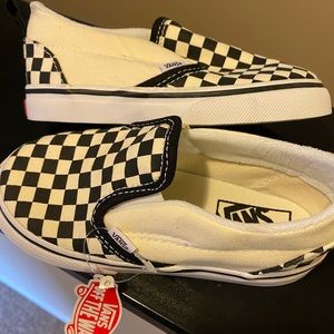 Nwt toddler boy vans slip on size 9